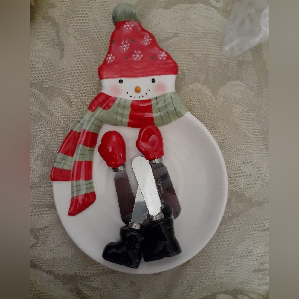 🎀Final Markdown🎀 Snowman cheese plate with 4 spreaders. Hallmark
